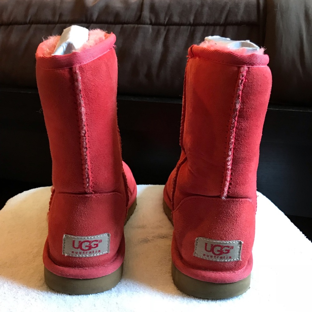 Lipstick Red Uggs - image 1
